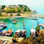 Apartament Kaleici Muhtesem Dizayn Harika Teras Keyfi Ev